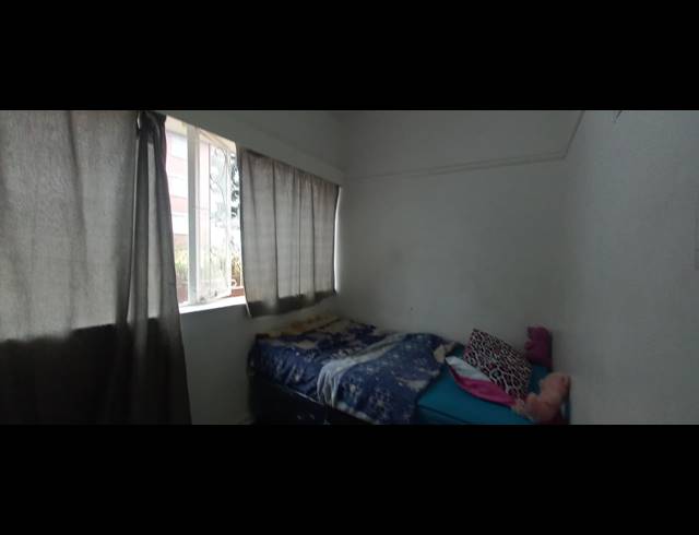 2.5 BEDROOM FLAT FOR SALE IN ESSENWOOD